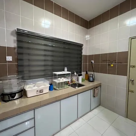Entire Vacation Home With Landscape Garden Sitiawan Exterior photo