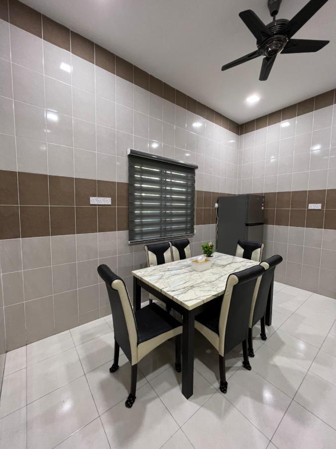 Apartment Entire Vacation With Landscape Garden Sitiawan
